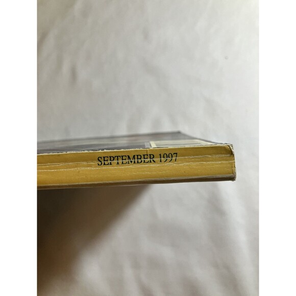 Isaac Asimov's The Magazine of Fantasy & Science Fiction 1990/1997/1998/1999 Lot - Picture 6 of 14